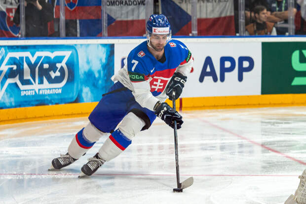 Словацкий хоккеист "Адмирала": мне желали подавиться русскими деньгами