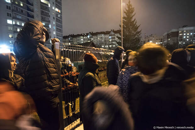 Площадь Перемен прощается с Романом Бондаренко.