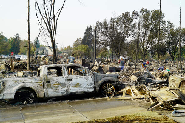 a photo of a destroyed neighborhood after the Tubbs Fire