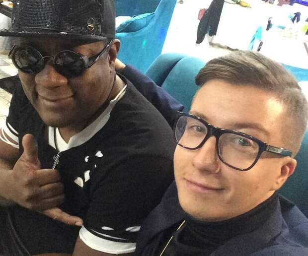 Продюсер Дворцов: внебрачный сын Пьера Нарцисса перепоет песню "Шоколадный заяц"