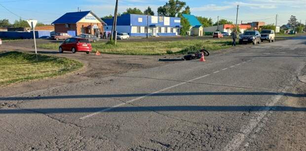17-летний мотоциклист погиб при столкновении с иномаркой в Новосибирской области