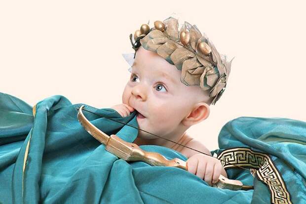 Расписаться на судьбе? Стоит ли родителям называть ребенка редким именем