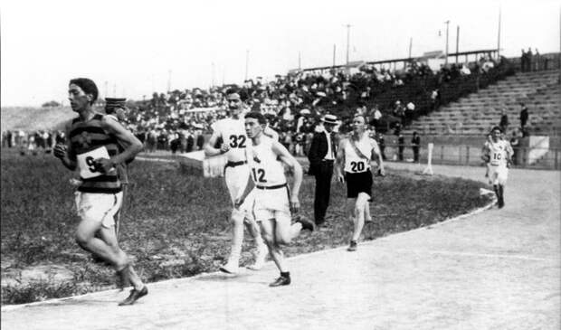 Марафонская гонка на летних Олимпийских играх 1904 чуть было не стоила жизни многим спортсменам Сент Луис, атлет, история, марафон, олимпийские игры, соревнования, спорт