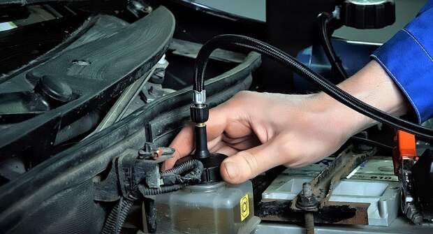 Можно ли смешивать разные тормозные жидкости?