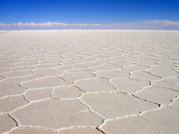 Озеро Солончак Уюни, Боливия (Salar de Uyuni, Bolivia) - самое большое соленое озеро во всем мире Озеро Солончак Уюни, Боливия (Salar de Uyuni, Bolivia) - самое большое соленое озеро во всем мире