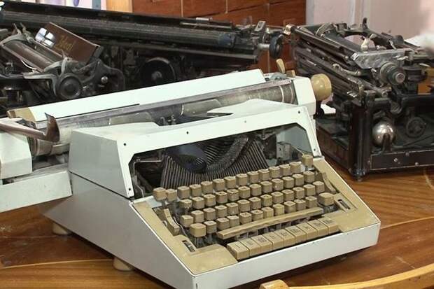 Печатные машинки устаревшие вещи