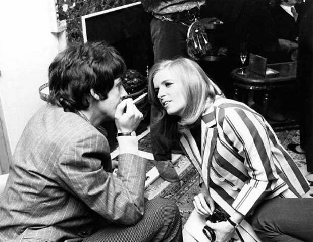 The Beatles в фотографиях (25 шт)