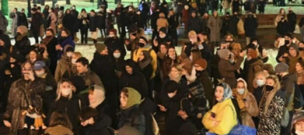 «Холопы» должны сидеть на месте: украинцев намерены не выпускать из замёрзших регионов в западные области страны