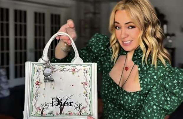 Яна Рудковская похвасталась роскошным подарком от Билана