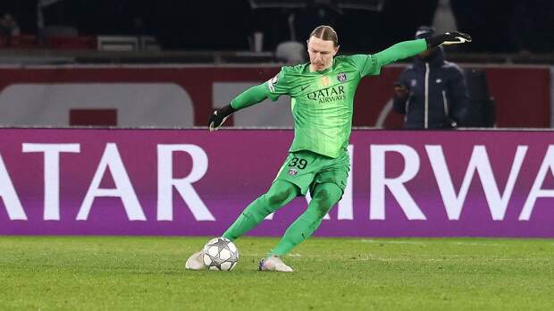 Сафонов отдал голевую передачу на Хвичу в матче «Челси» — «ПСЖ»