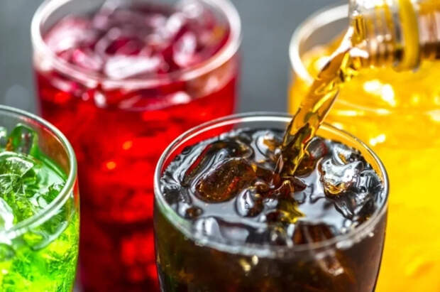 Диетолог Кованова назвала норму потребления сладкой газировки