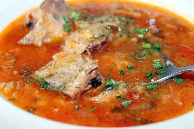 Вообще ничего сложного. Без учета варки мяса – полчаса на все про все. Обязательно попробуйте!