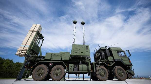 ВС РФ уничтожили две пусковые установки ЗРК IRIS-T