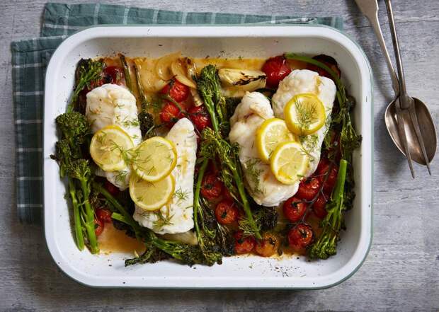Простой рецепт для духовки: рыба с брокколи