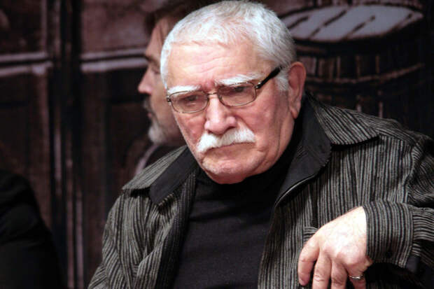 Голос Калиостро в «Формуле любви» оказался мастер-классом Армена Джигарханяна