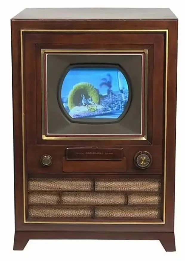 Какой был 1 телевизор. RCA CT-100 телевизор. Первый цветной телевизор 1954. Первый цветной телевизор 1953. Телевизор 1907.