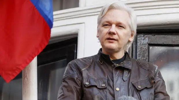 Защита Ассанжа подаст в суд на главу МИД Эквадора