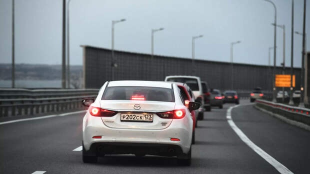 Восстановлено полноценное движение автотранспорта по Крымскому мосту