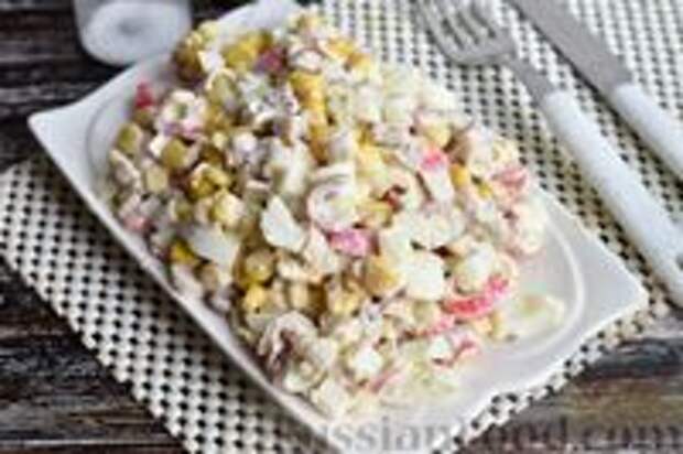 Фото к рецепту: Крабовый салат с грецкими орехами