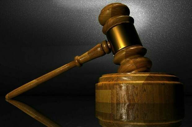 Житель Тулы получил штраф за сравнение звезды на елке с воровской