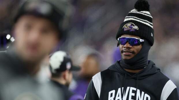 Lamar Jackson on the sideline