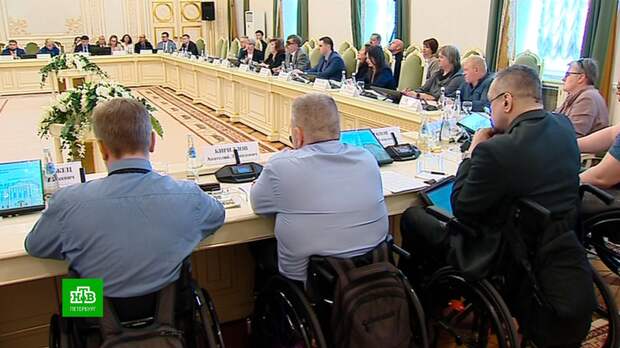 В петербургском ЗакСе обсудили недоступную среду для инвалидов