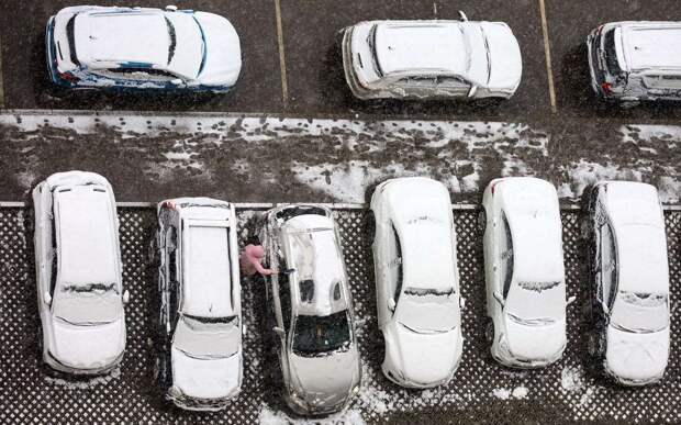 Россиян предупредили о штрафе за блокировку чужого авто на парковке