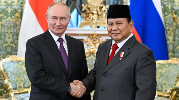 МИД Индонезии анонсировал визит президента в Россию и его встречу с Путиным