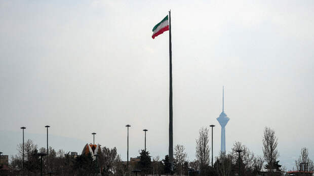 Раскрыта причина решения США отложить удары по Ирану