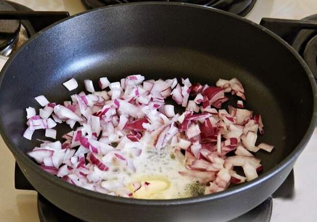 Думаете, что из свеклы можно приготовить лишь одно вкусное первое блюдо? На самом деле этот корнеплод служит прекрасным ингредиентом не только для борща.-3