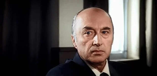 Воевал, дошёл почти до Берлина, имел ранение и боевые награды, но врагов играл часто и здорово: к 100-летию со дня рождения Николая Прокоповича