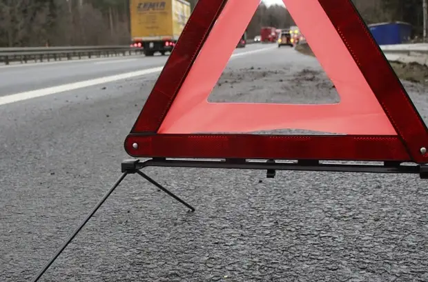 Машина сбила мужчину, который шел помочь пострадавшему в ДТП на трассе Ростов – Волгодонск