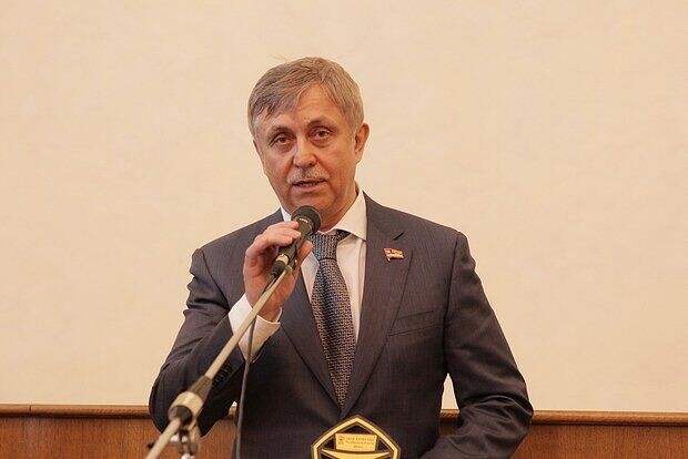 Сенатор из списка Forbes: 70-летний челябинский депутат ушел на СВО