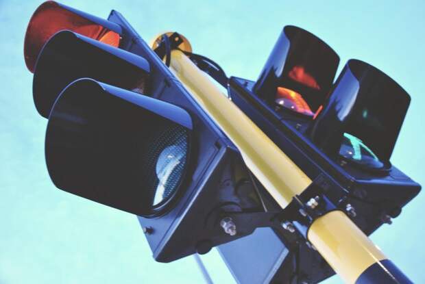 На улице Куусинена увеличат время зеленого сигнала светофора