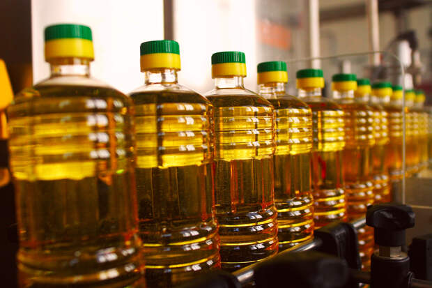 Экономист Чарный предупредил о повышении спроса на российское масло из-за неурожая оливок в Европе