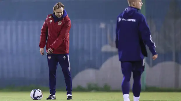 Карпин оценил шансы сборной России в матче с командой Словении