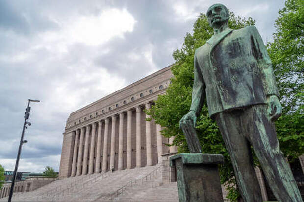 Yle: Финляндия обсуждает возможность отмены запрета на транзит ядерного оружия