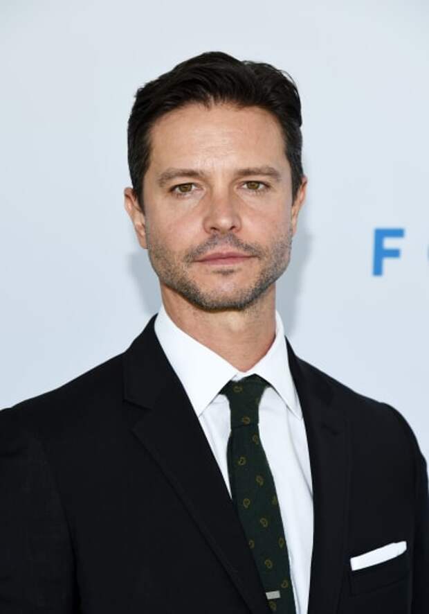 Jason Behr Attends Brunch