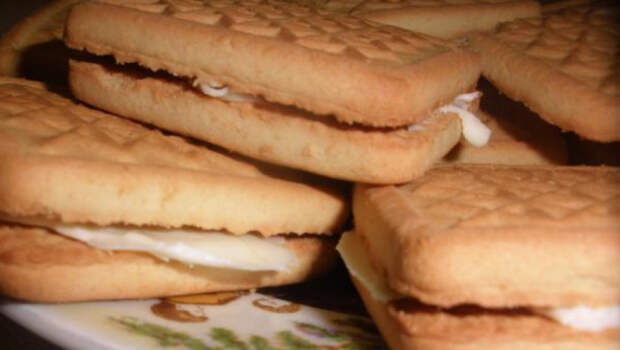 Сэндвич из печенья с маслом / Фото: sm-news.ru