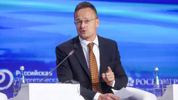 Сийярто: на Украине паника из-за отказа Венгрии согласовать новый кредит от ЕС