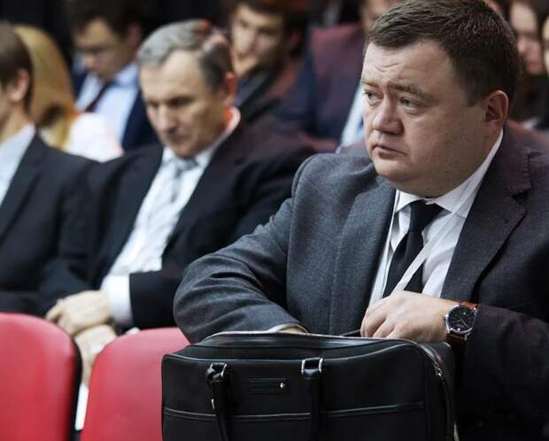 Президент издал указ, касающийся изменений в руководящем составе Министерства обороны РФ, включая увольнения и новые назначения.-6