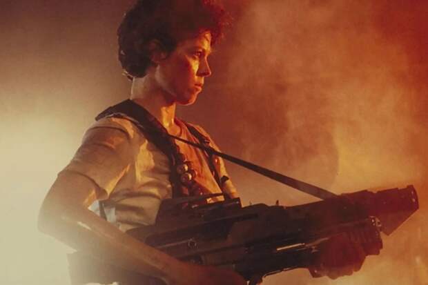 «Кэмерон накричал на неё». Сигурни Уивер заступилась за молодую актрису на съёмках «Чужих»