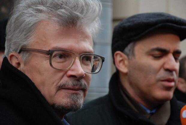 6 интересных историй и баек из жизни Эдуарда Лимонова