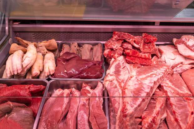 Работу мясного цеха «Перекрестка» в Москве приостановили из-за нарушения санитарных норм