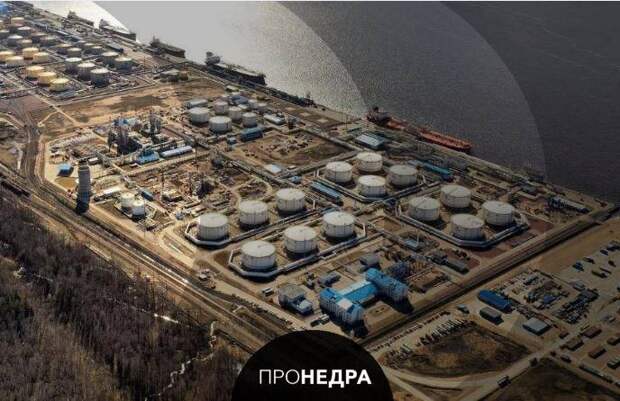 Экспорт нефти из Усть-Луги и Приморска упал на треть
