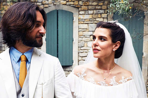 Появились первые фотографии с венчания Шарлотты Казираги и Димитрия Рассама