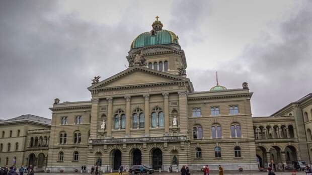 Депутат Аддор: в парламенте Швейцарии выступили за отмену антироссийских санкций