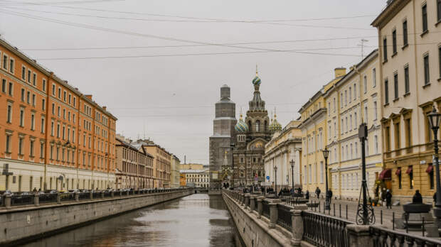 Пасмурно и дождливо будет в Петербурге 15 апреля