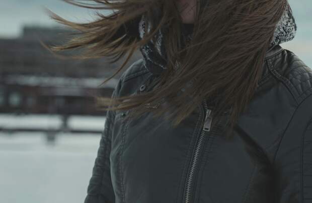 В Подмосковье школьники чуть не сожгли сверстницу в день рождения