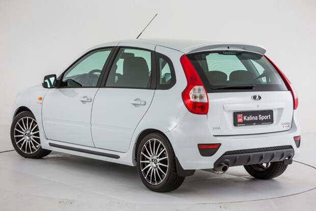 Увеличить Начались продажи «горячей» Lada Kalina - Фото 2